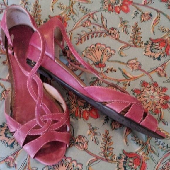 Clarks Artisan Sandals - Picture 11 of 11